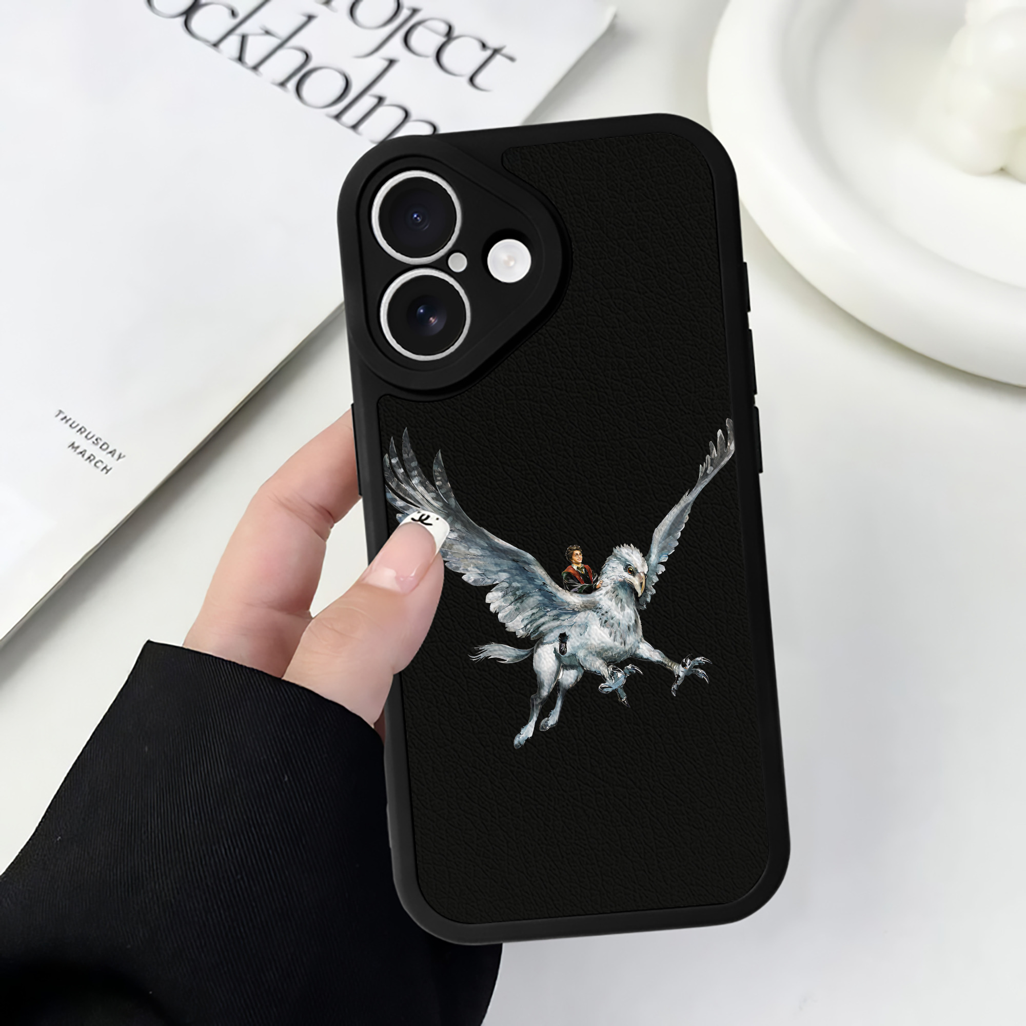 （画像用） Harry Potter ハリー・ポッターシリーズ 【iPhone 16シリーズ対応】シリコンスマホケース（レザー調） 材質：シリコン